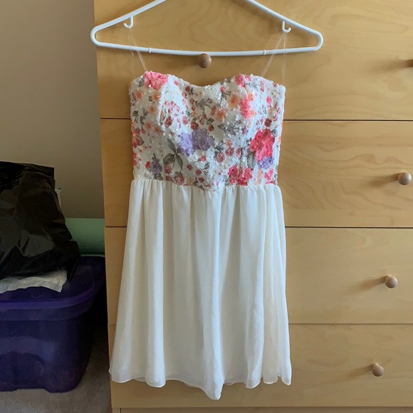 Strapless floral dress - Picture 1 of 2